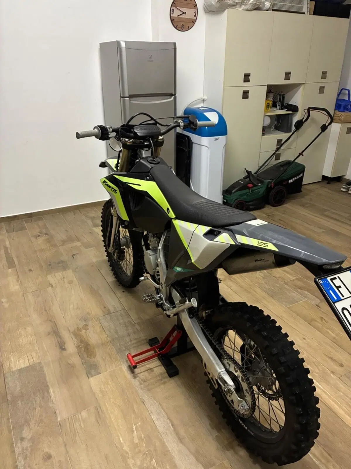 Fantic Motor XE 125 Black Edition (2024) (3)