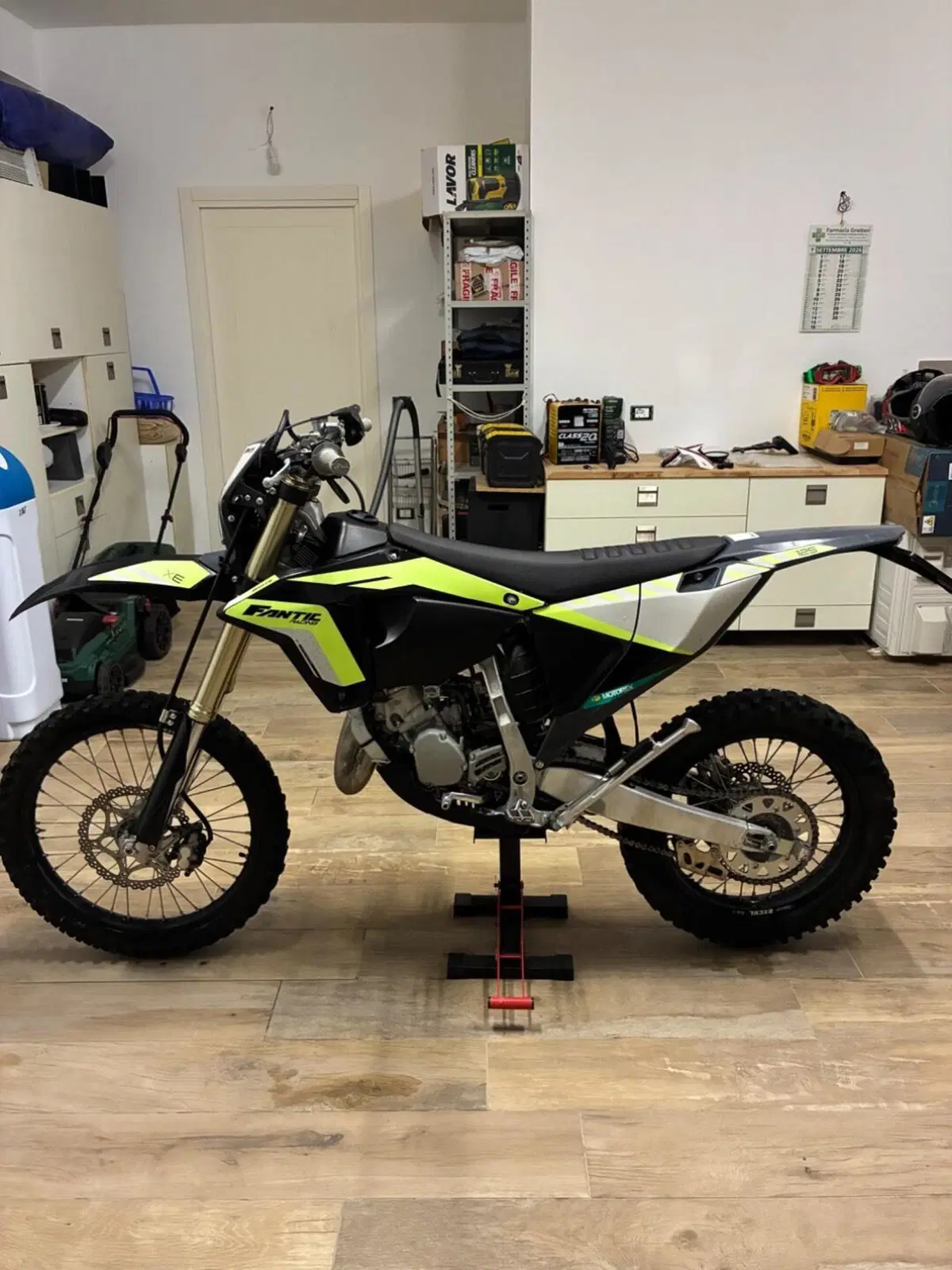 Fantic Motor XE 125 Black Edition (2024) (7)