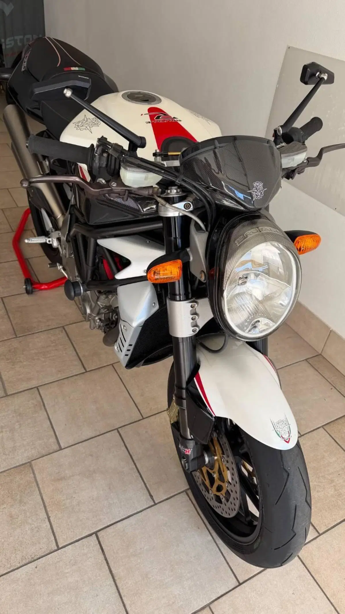 MV Agusta Brutale 910 R (2006 - 11) (2)