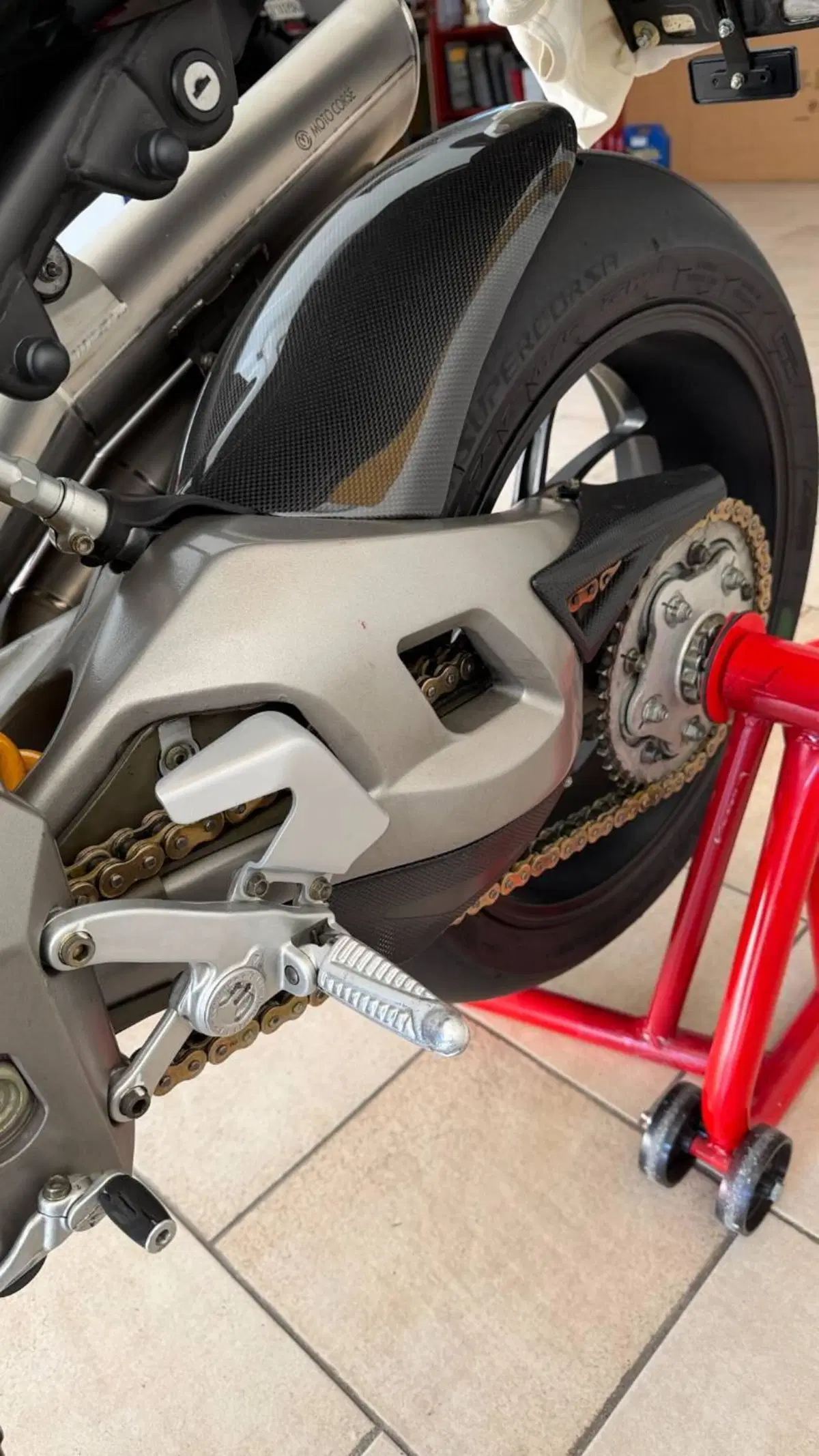 MV Agusta Brutale 910 R (2006 - 11) (9)