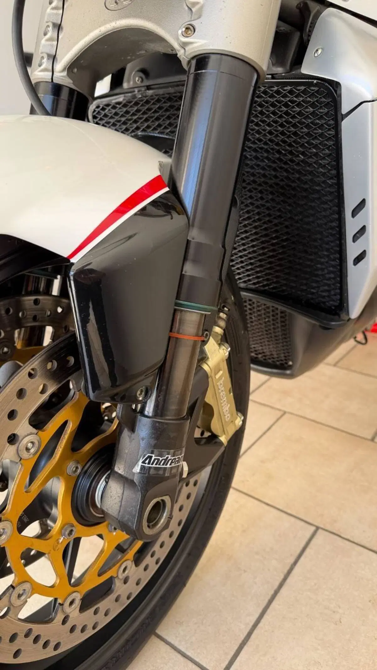 MV Agusta Brutale 910 R (2006 - 11) (10)