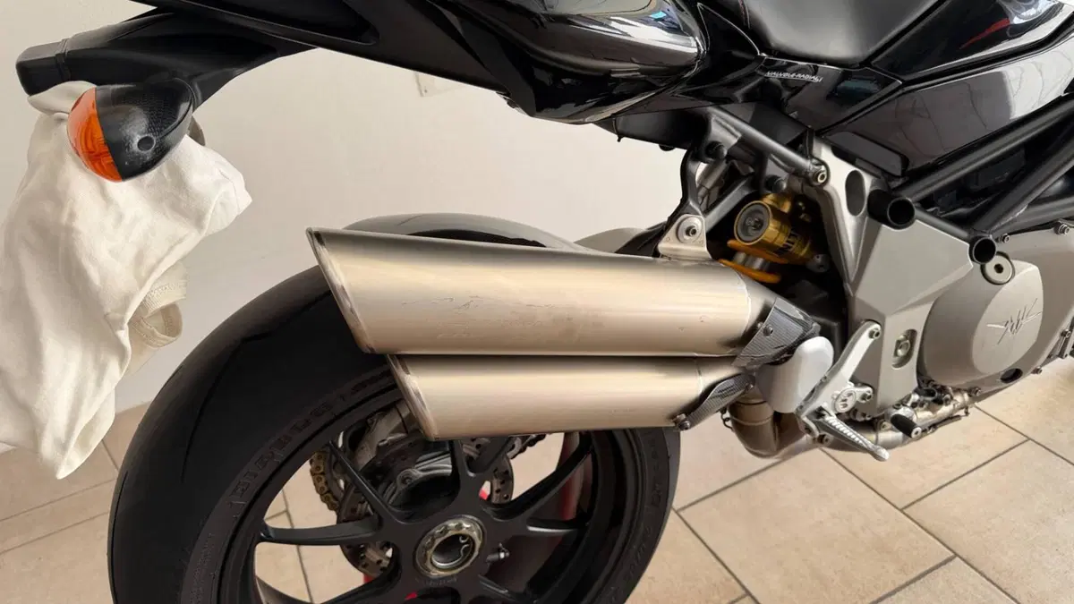 MV Agusta Brutale 910 R (2006 - 11) (13)