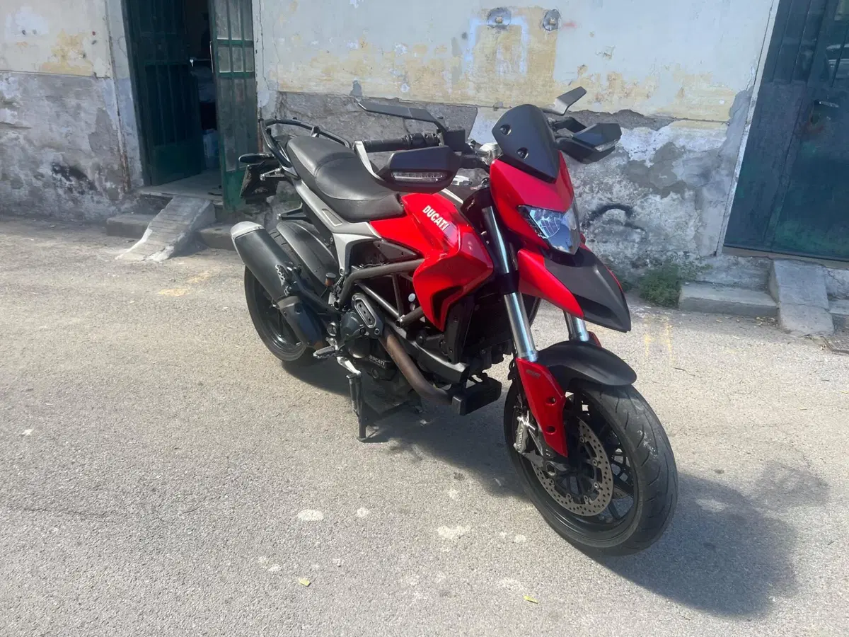 Ducati Hyperstrada 939 (2016 - 18) (8)