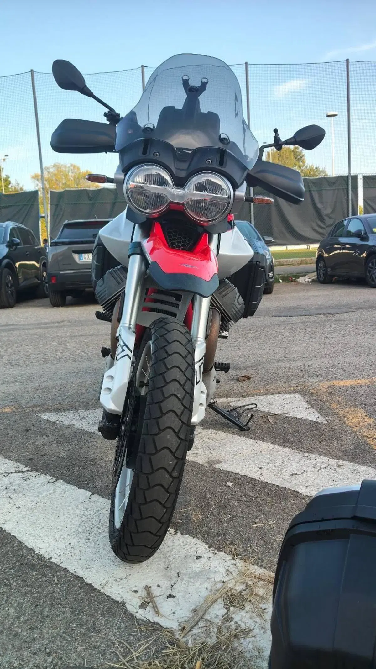 Moto Guzzi V85 TT (2024 - 26) (4)