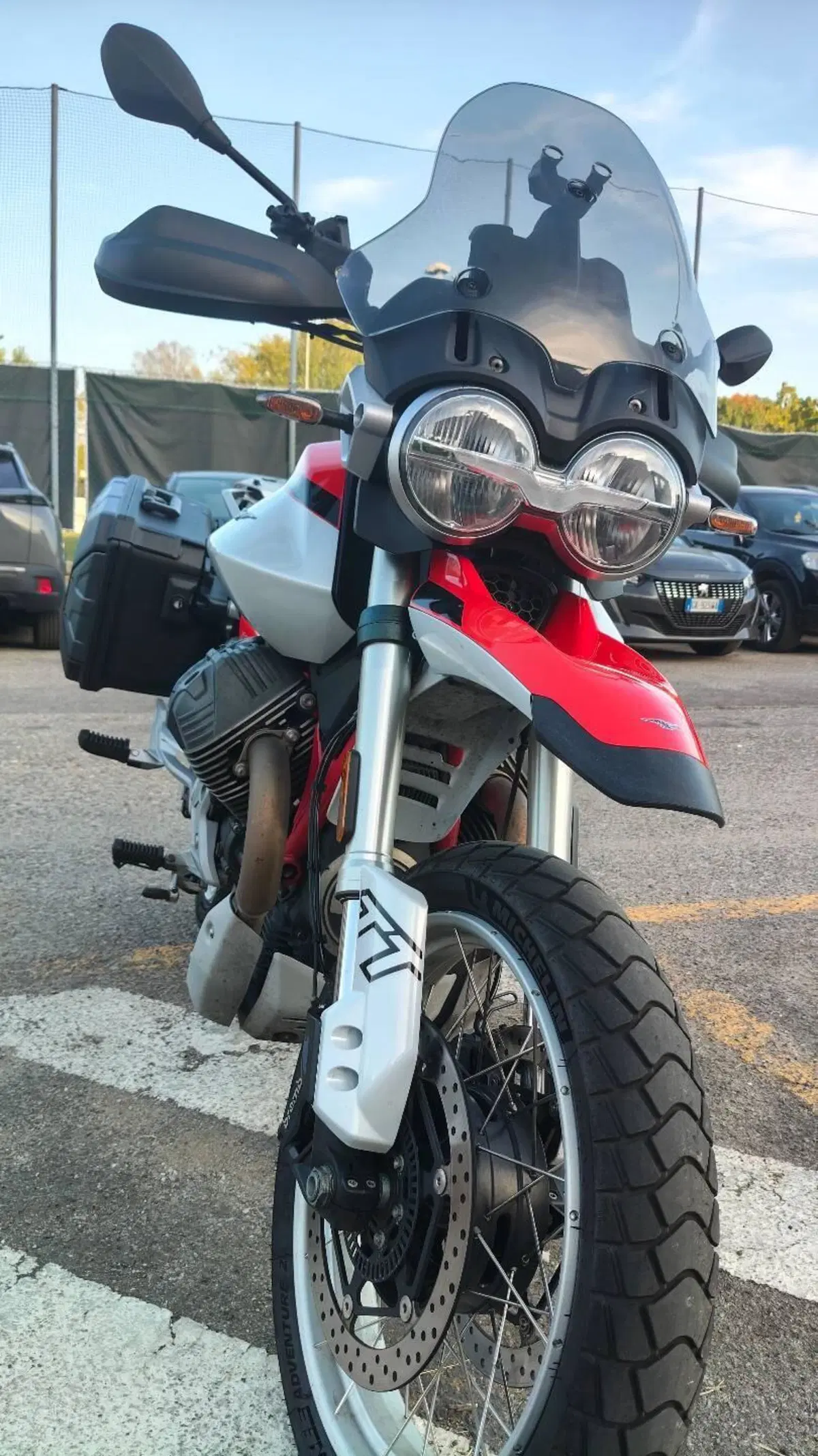 Moto Guzzi V85 TT (2024 - 26) (9)
