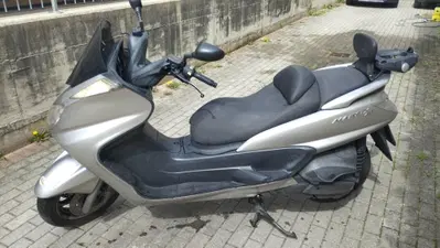 Yamaha Majesty 400 (2004 - 08) usata