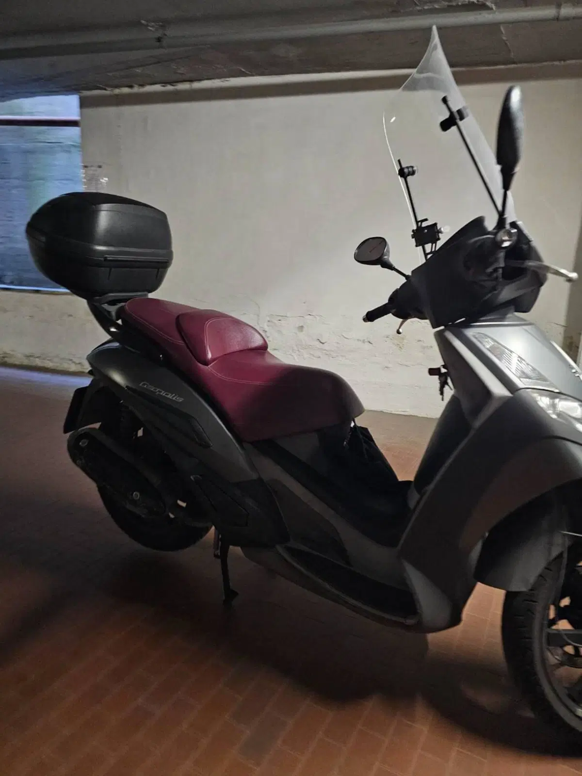 Peugeot Geopolis 300 (2013 - 15) (10)