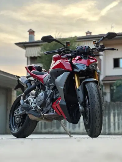Ducati Streetfighter V2 S (2025 - 26) usata