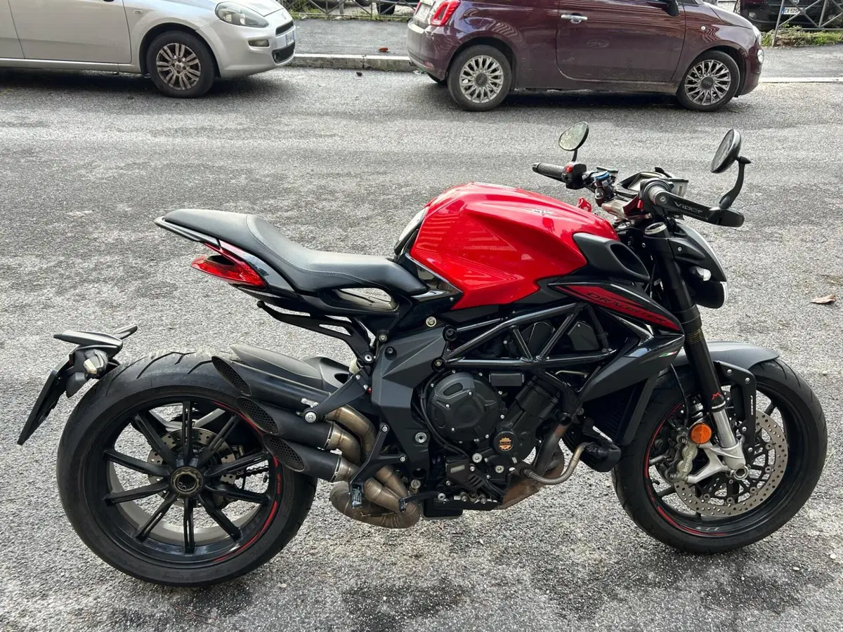 MV Agusta Dragster 800 Rosso (2021 - 23) (4)