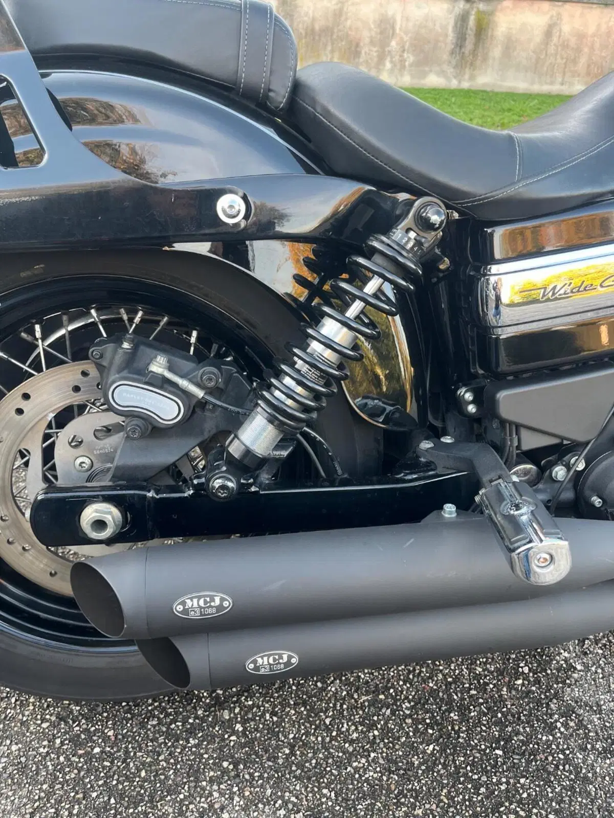 Harley-Davidson 1690 Wide Glide (2010 - 17) - FXDWG (4)