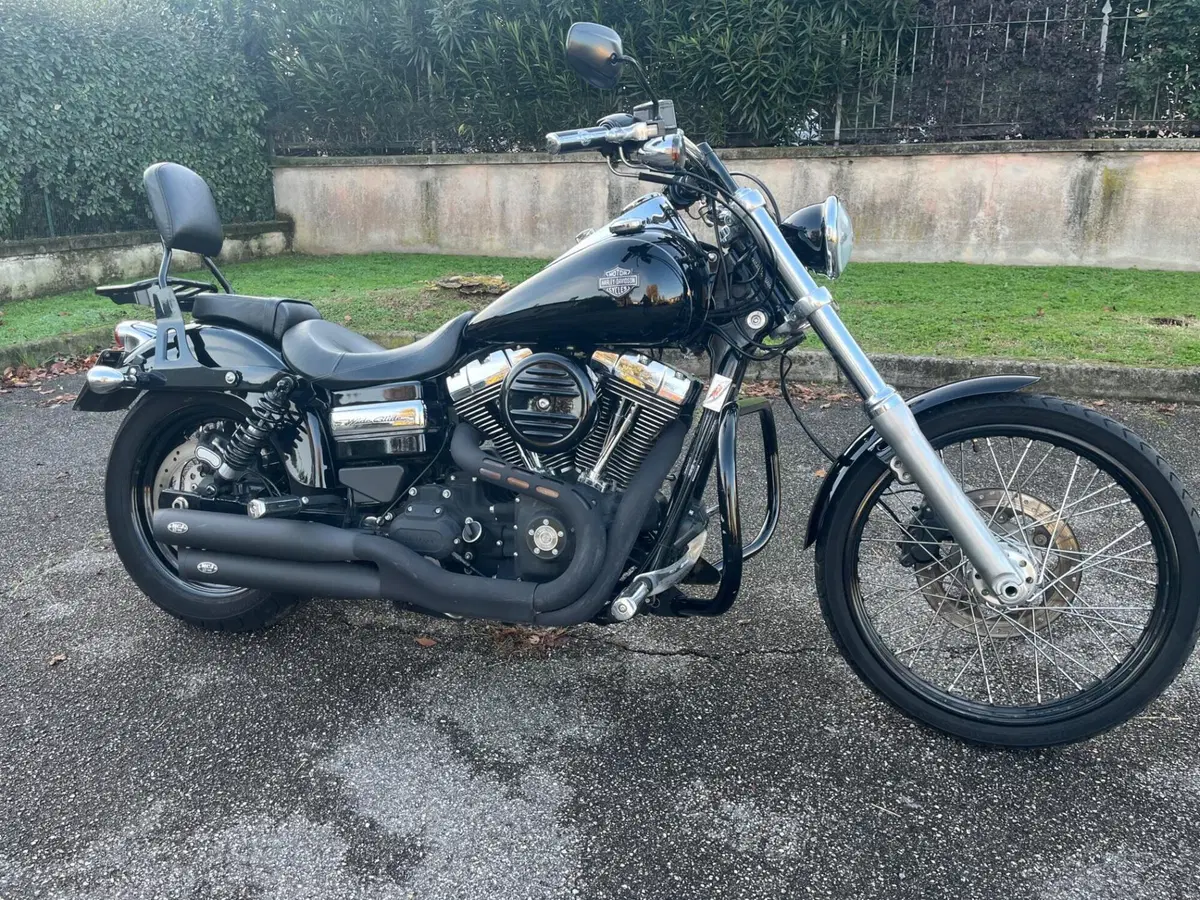 Harley-Davidson 1690 Wide Glide (2010 - 17) - FXDWG (14)
