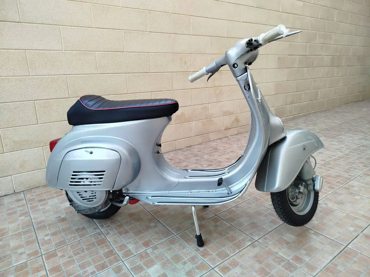 Vespa 50L (9)