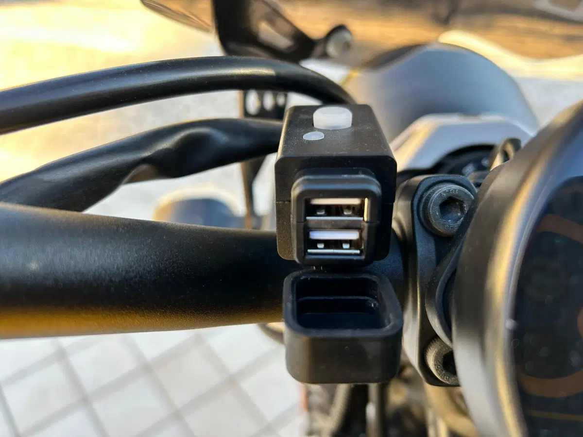 Yamaha XSR 700 ABS 60th Anniversary (2016 - 18) (9)