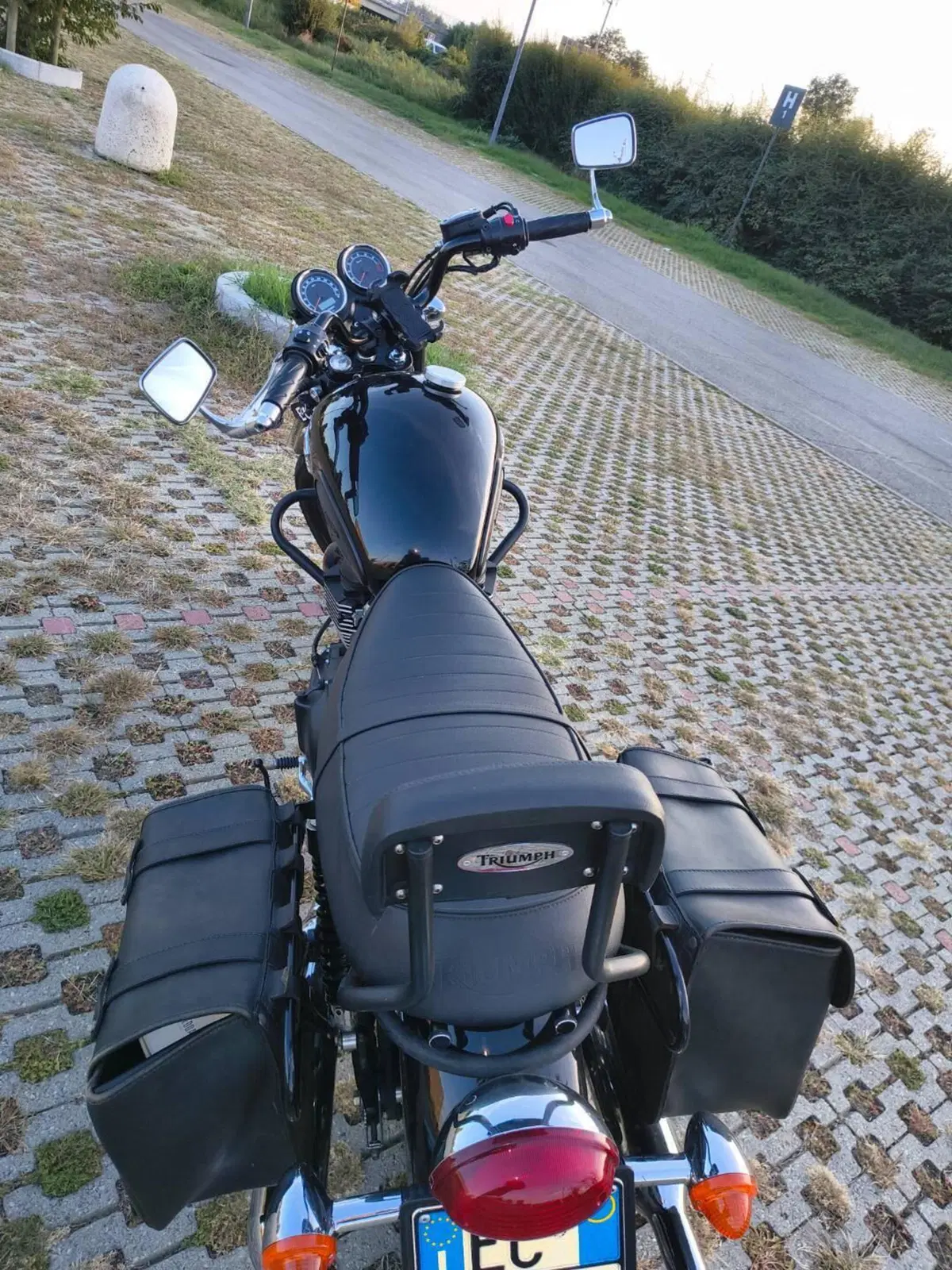 Triumph Bonneville T100 (2008 - 16) (4)
