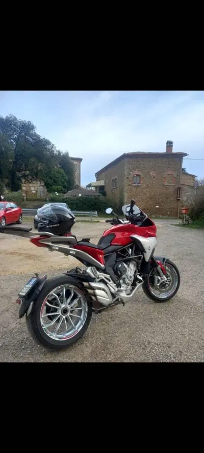 MV Agusta Turismo Veloce 800 (2014 - 16) usata