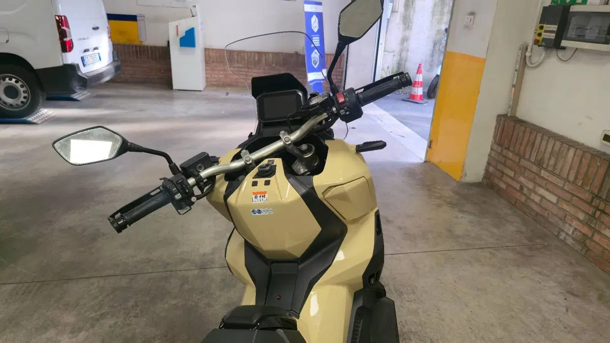 Honda X-ADV 750 DCT (2021 - 24) (11)