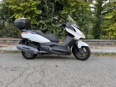Kymco Downtown 300i (2009 - 17) usata