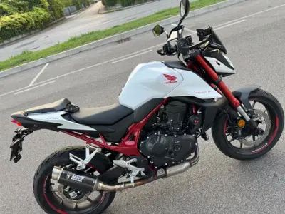 Honda CB 750 Hornet (2023 - 24) usata