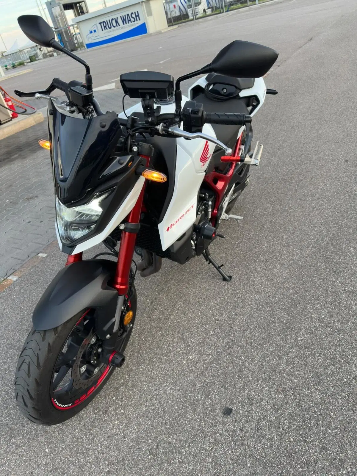 Honda CB 750 Hornet (2023 - 24) (2)