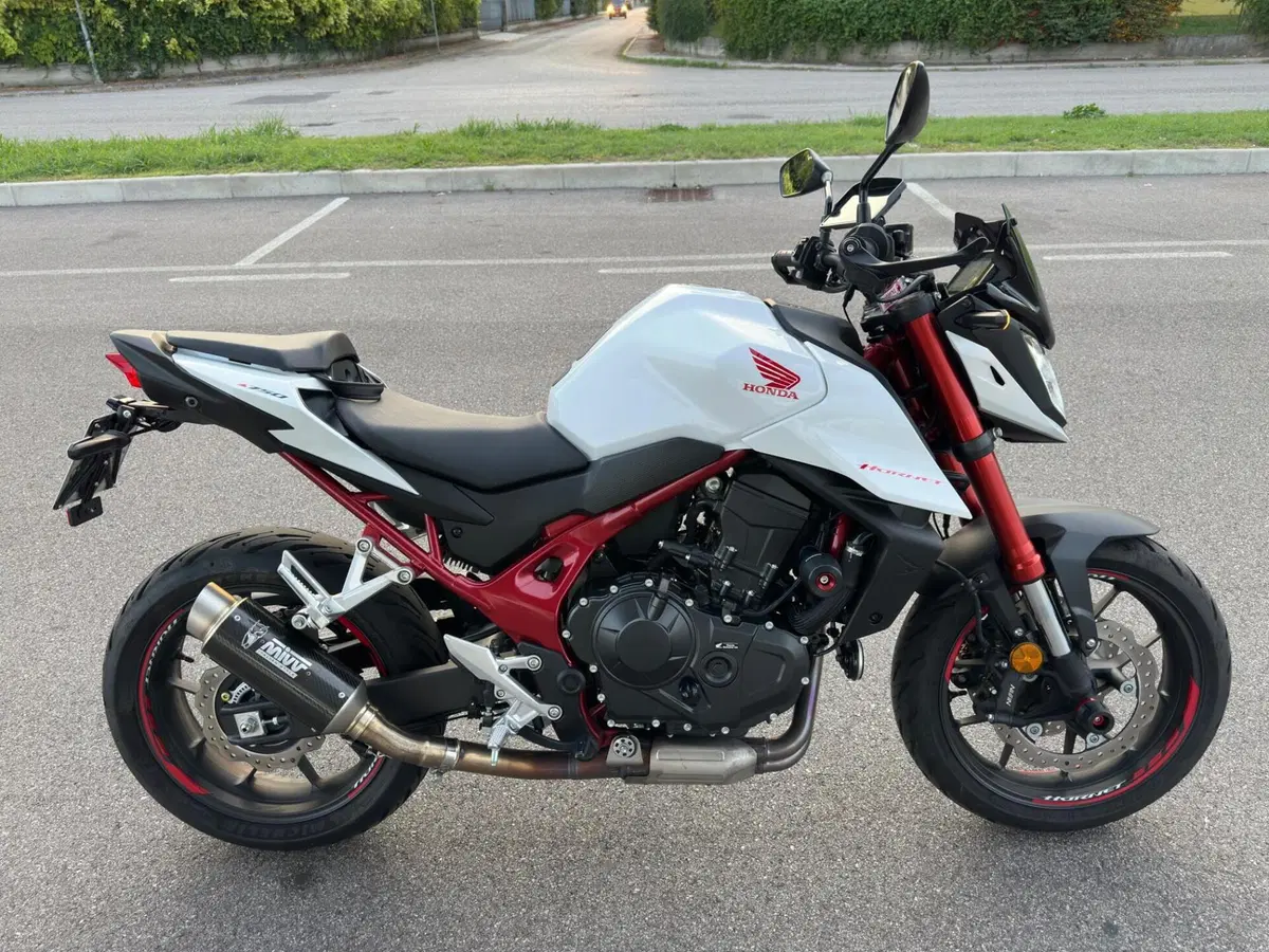 Honda CB 750 Hornet (2023 - 24) (7)