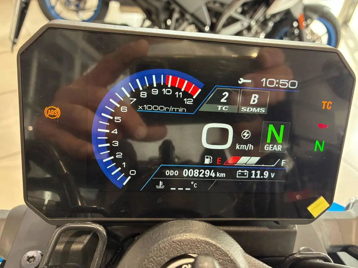 Suzuki GSX-8S (2023 - 24) (8)