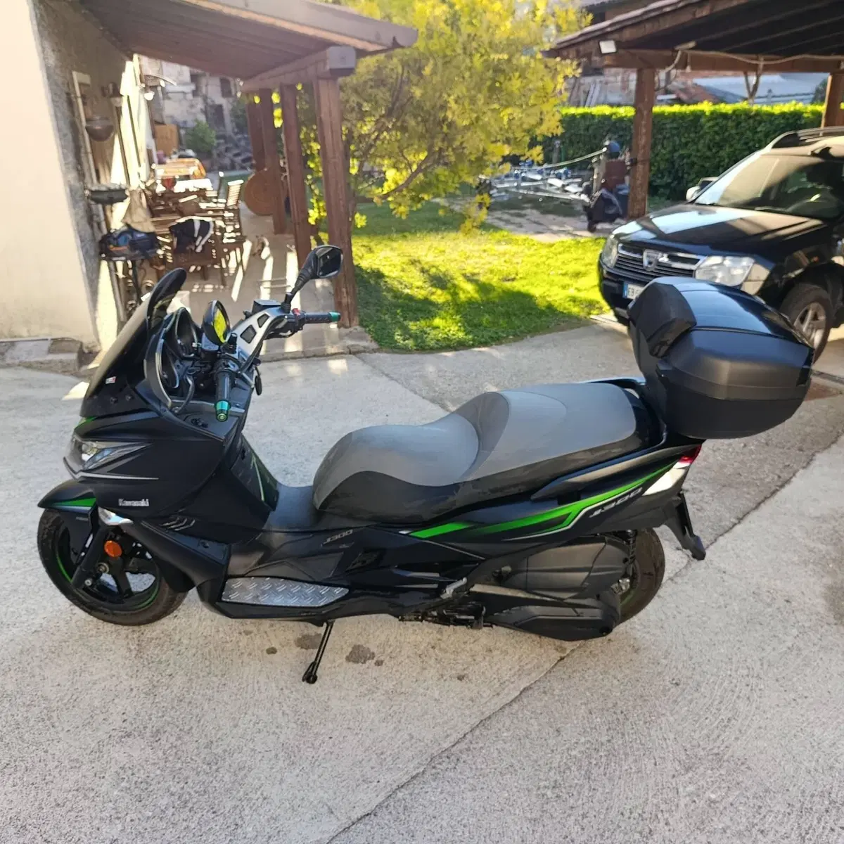 Kawasaki J 300 (2017 - 21) (2)