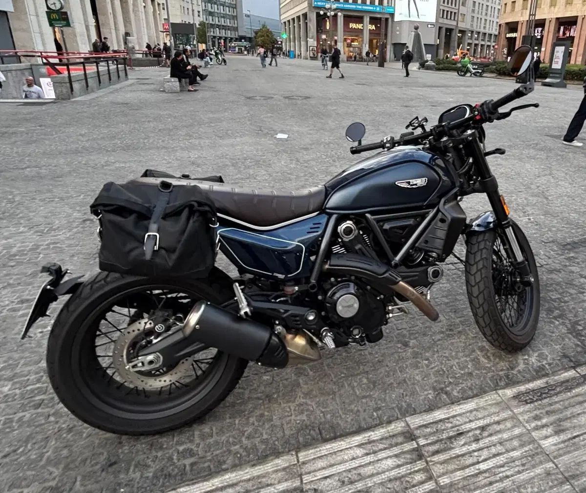 Ducati Scrambler 800 Nightshift (2023 - 24) (8)