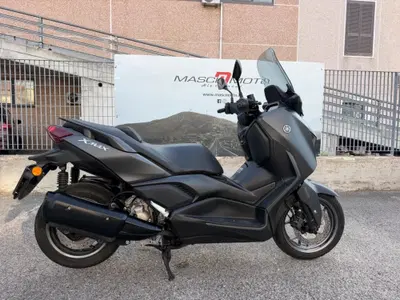 Yamaha X-Max 300 (2021 - 24) usata