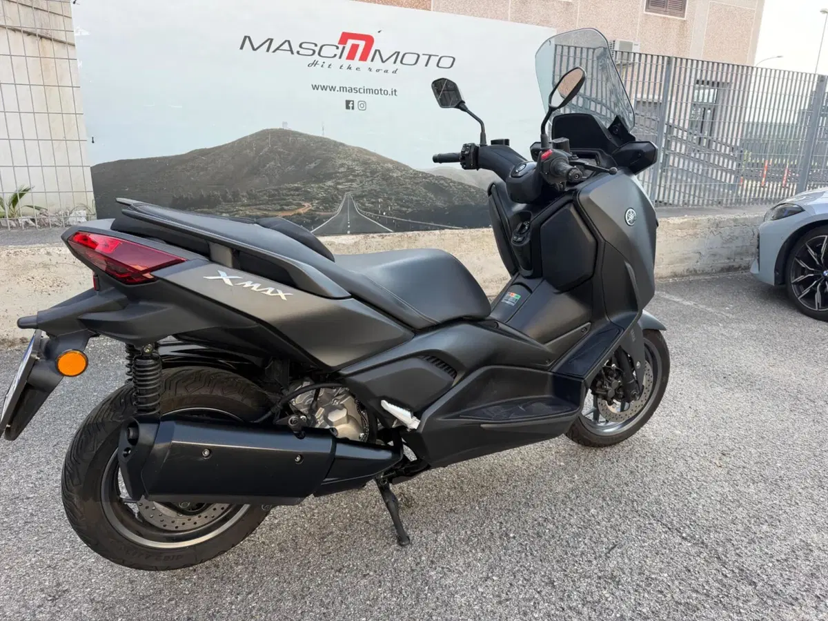 Yamaha X-Max 300 (2021 - 24) (6)