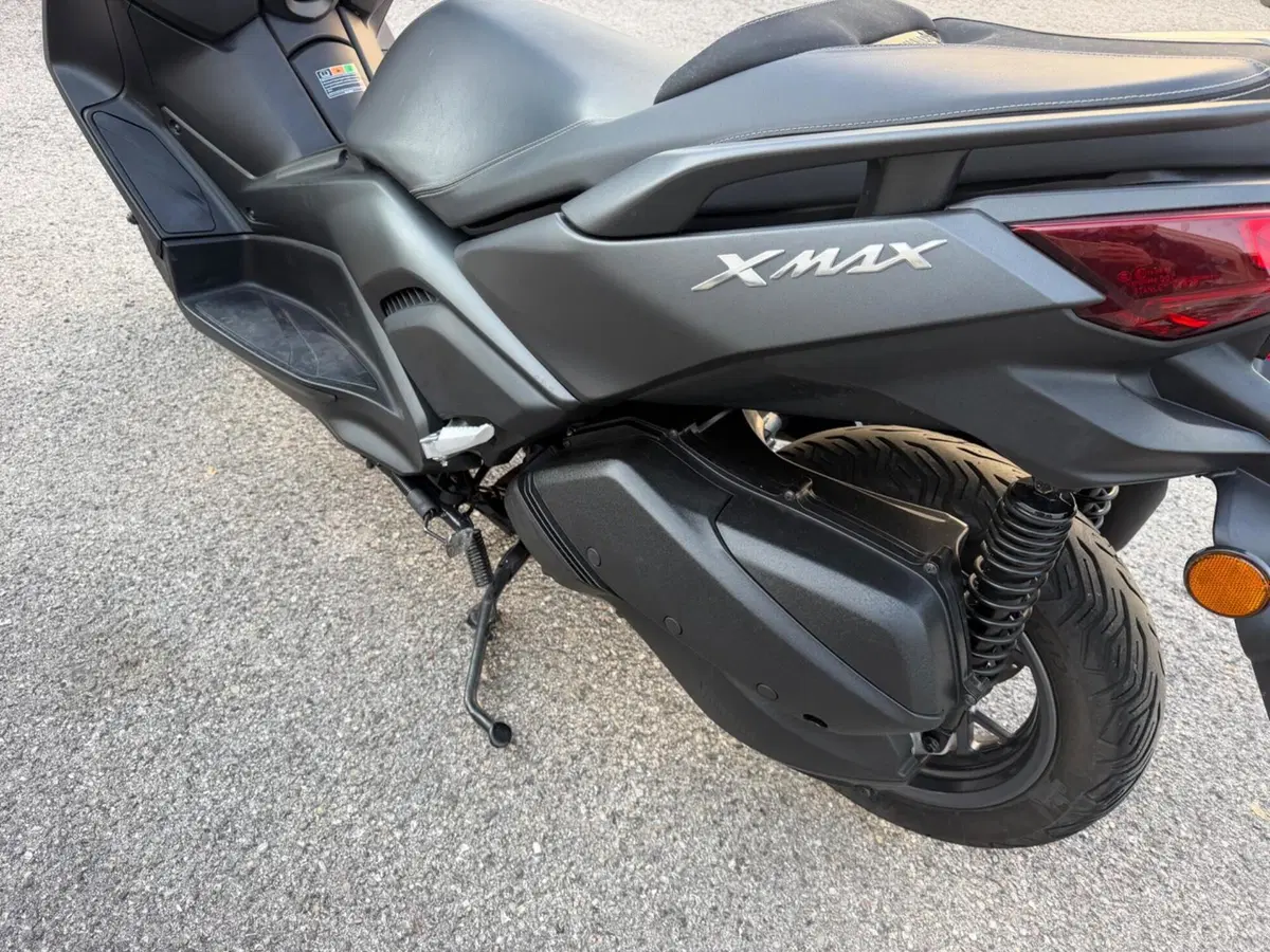 Yamaha X-Max 300 (2021 - 24) (7)