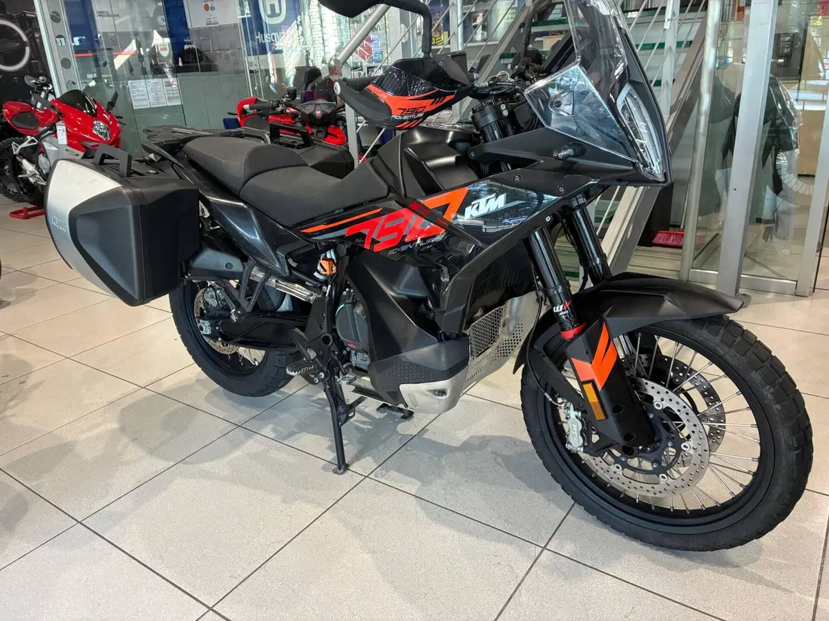 KTM 790 Adventure (2023 - 24) (2)