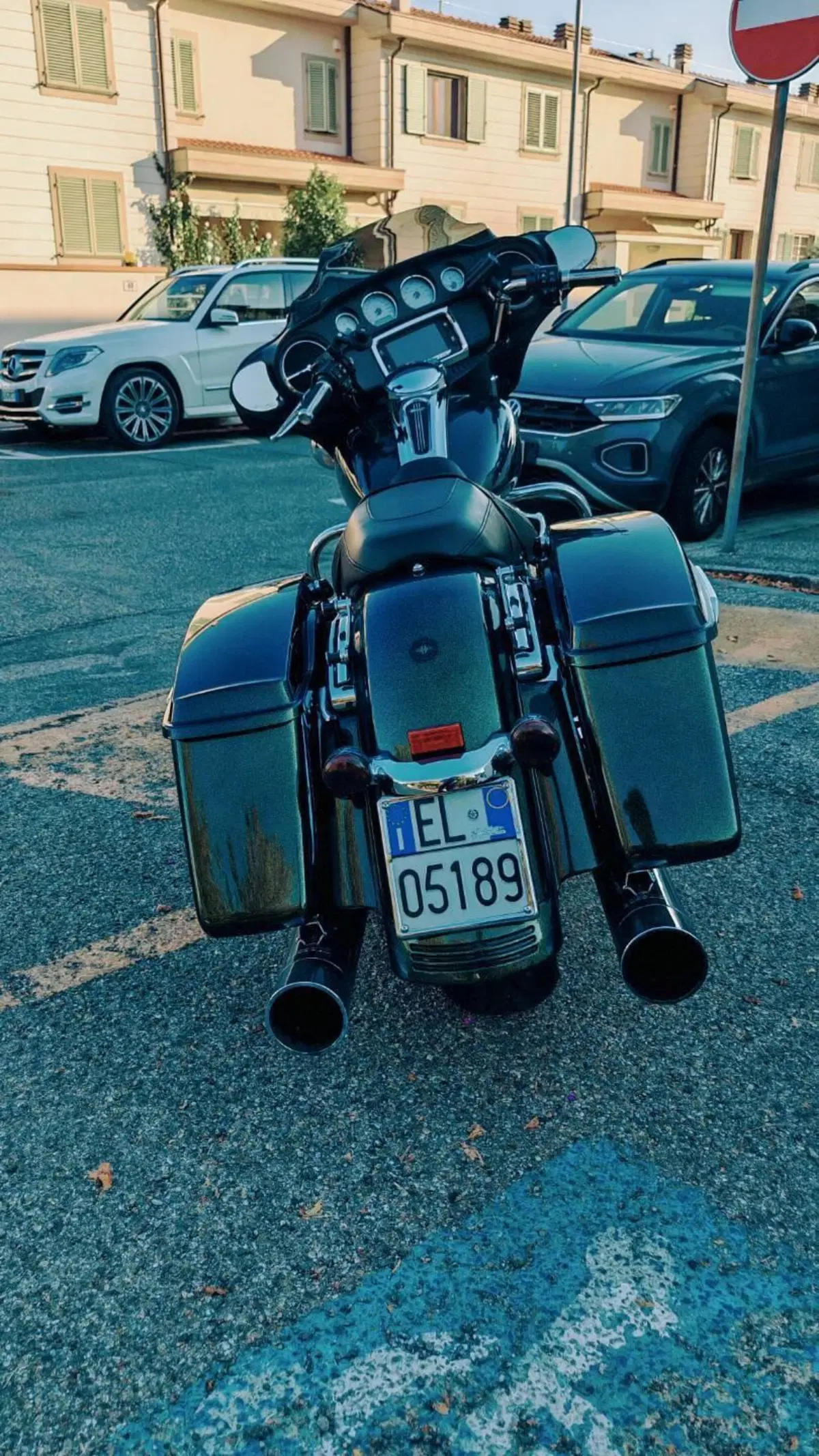 Harley-Davidson 107 Street Glide (2017 - 19) - FLHX (4)