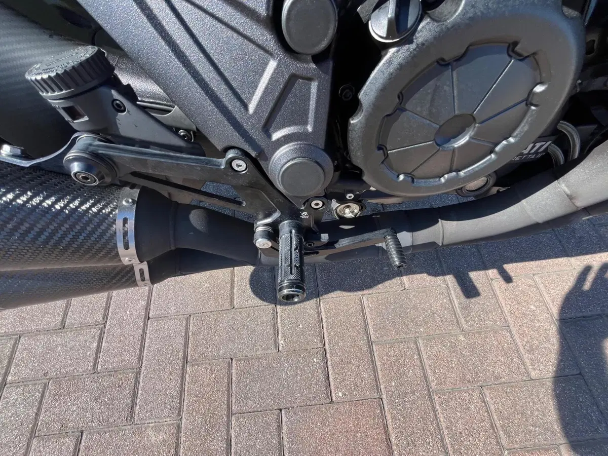 Ducati Diavel 1200 (2014 - 16) (5)