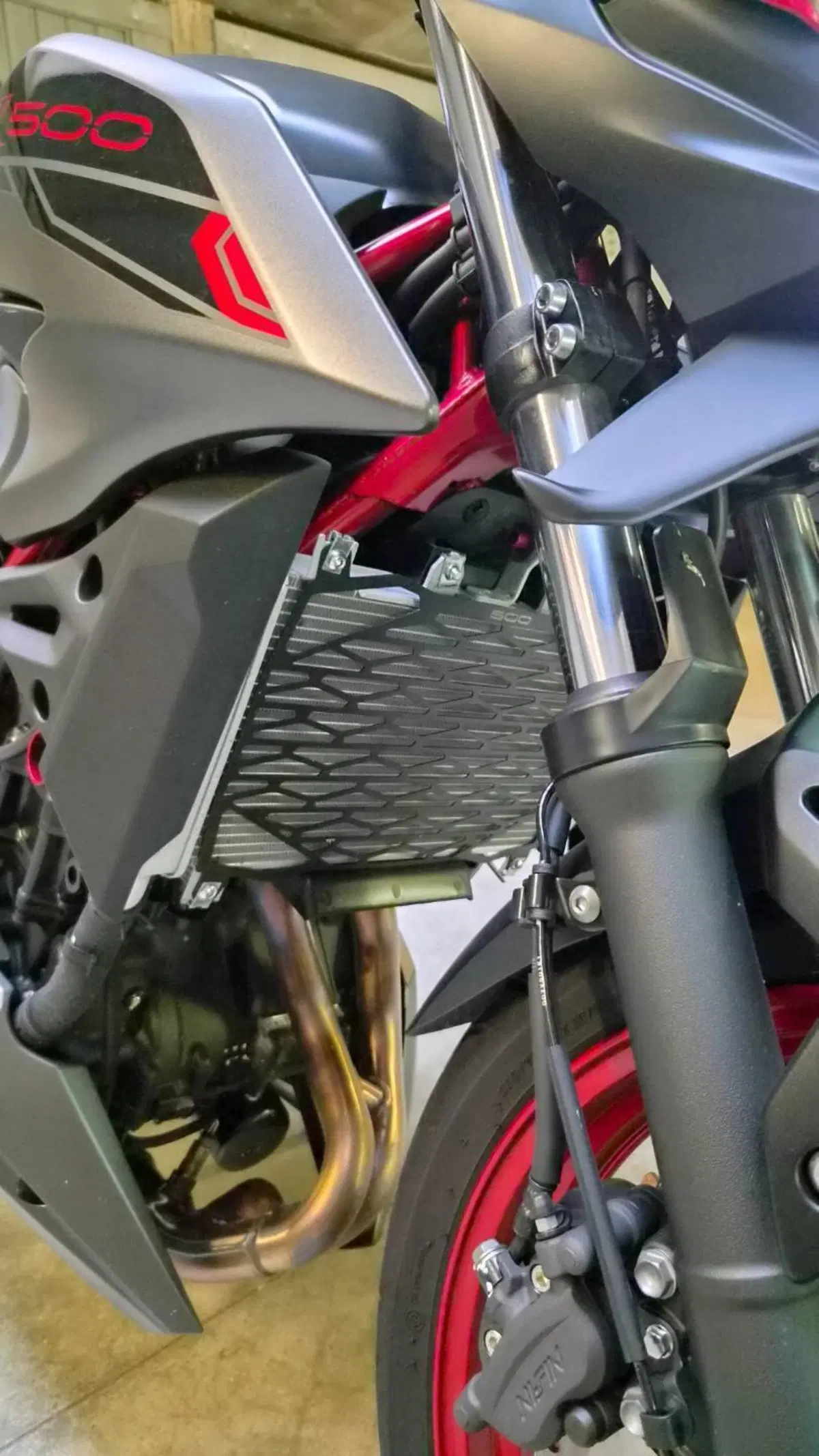 Kawasaki Z 500 SE (2024 - 27) (6)