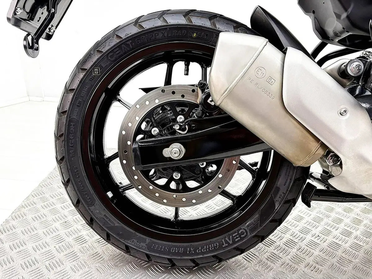 Royal Enfield Guerrilla 450 (2024 - 26) (5)