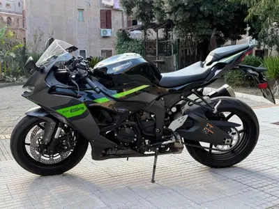 Kawasaki Ninja 636 ZX-6R (2024 - 27) usata