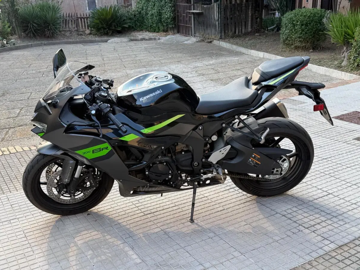 Kawasaki Ninja 636 ZX-6R (2024 - 27) (3)
