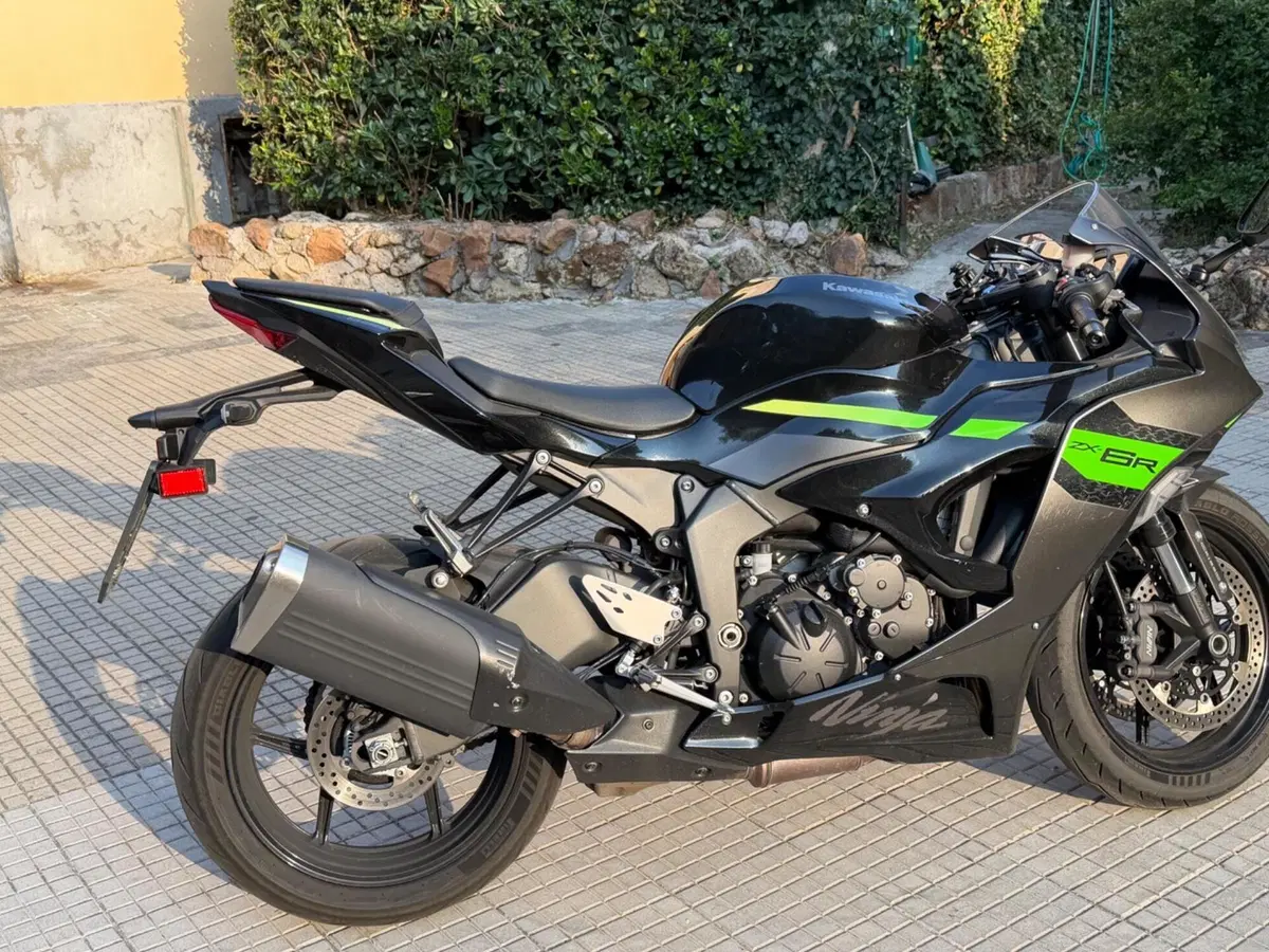 Kawasaki Ninja 636 ZX-6R (2024 - 27) (4)