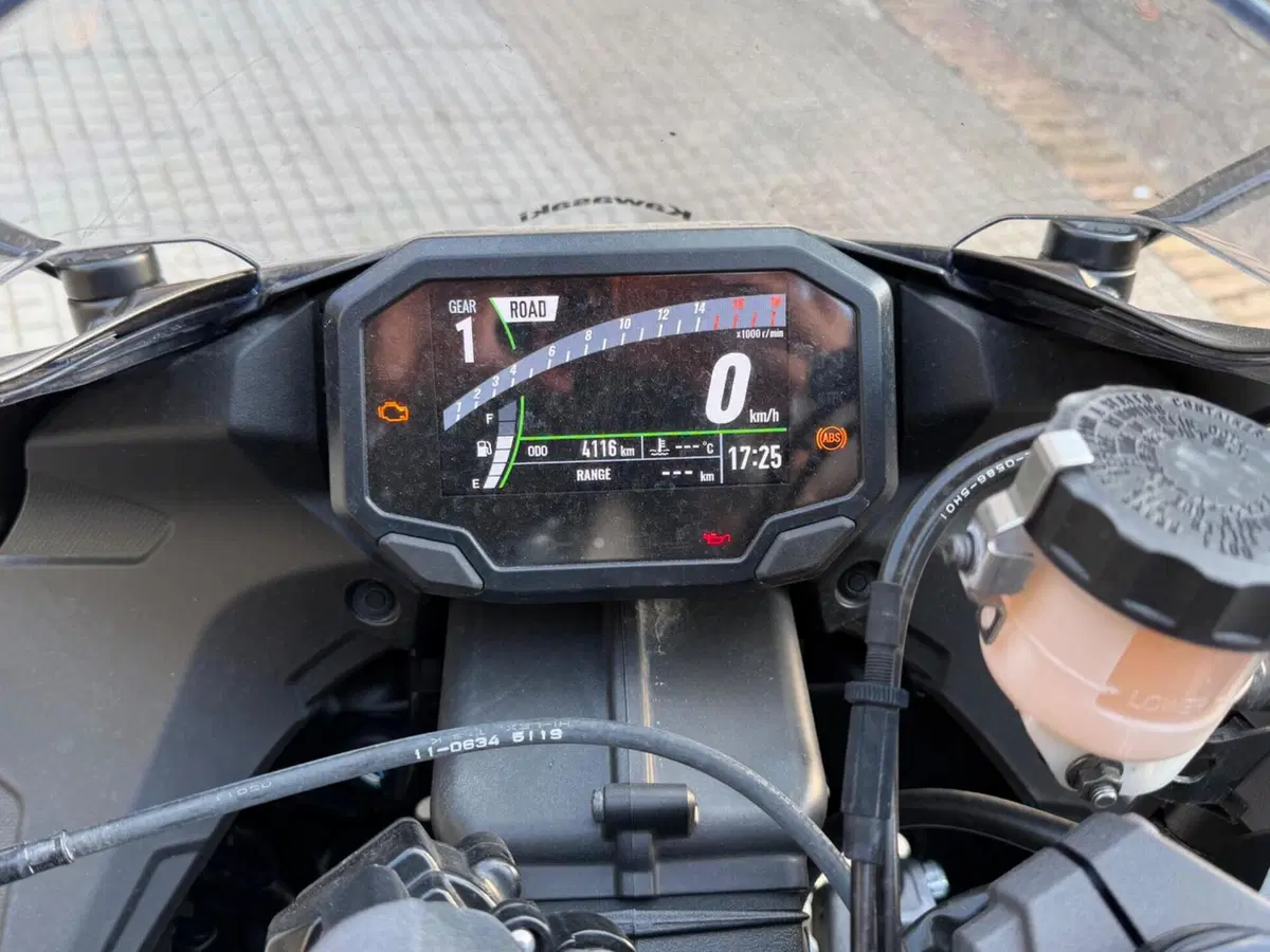 Kawasaki Ninja 636 ZX-6R (2024 - 27) (7)
