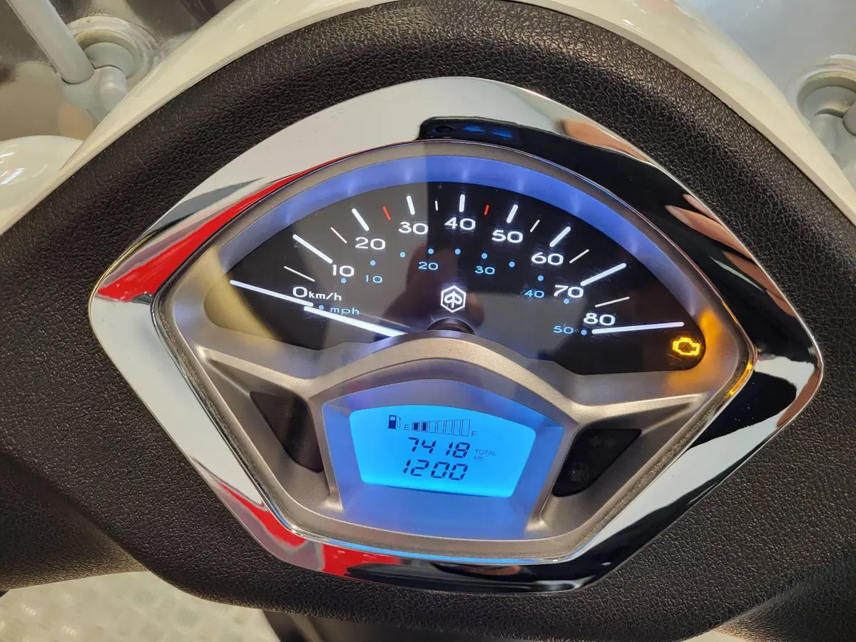 Piaggio Liberty 50 3V (2021 - 24) (6)