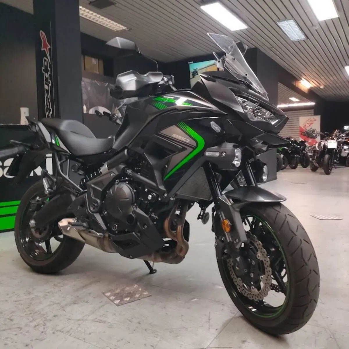 Kawasaki Versys 650 (2025 - 27) (5)