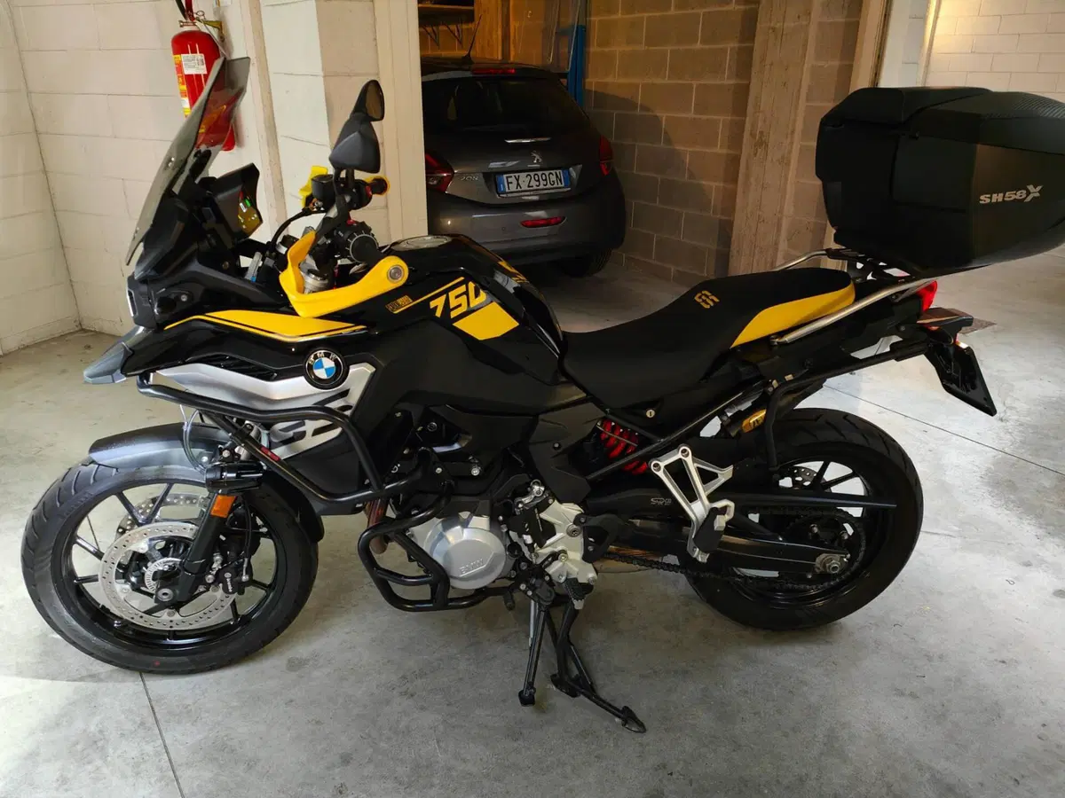Bmw F 750 GS Edition 40 Years GS (2021) (7)