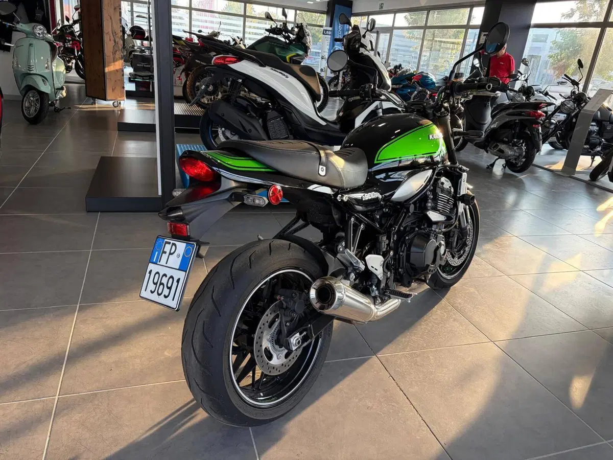 Kawasaki Z 900 RS SE (2022 - 25) (5)