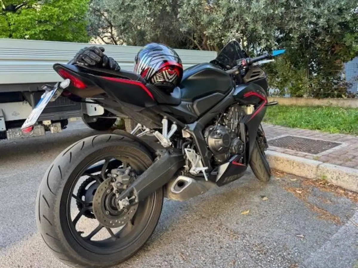 Honda CBR 650 R (2024 - 26) (2)
