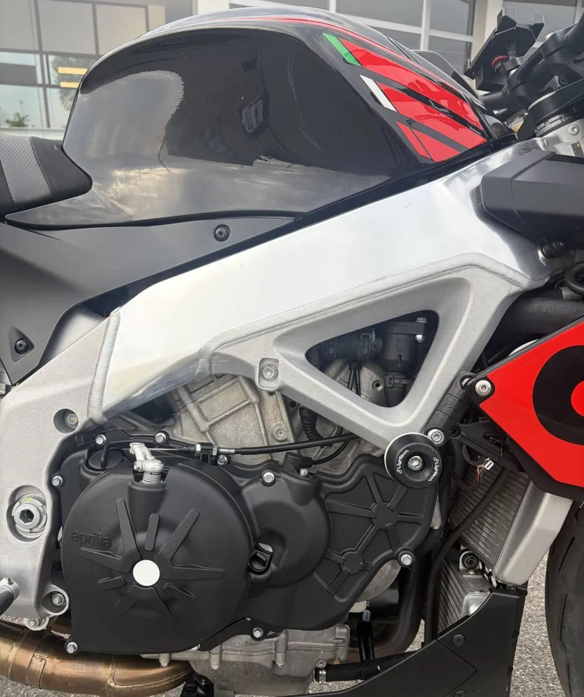 Aprilia Tuono V4 RR (2019 - 20) (2)
