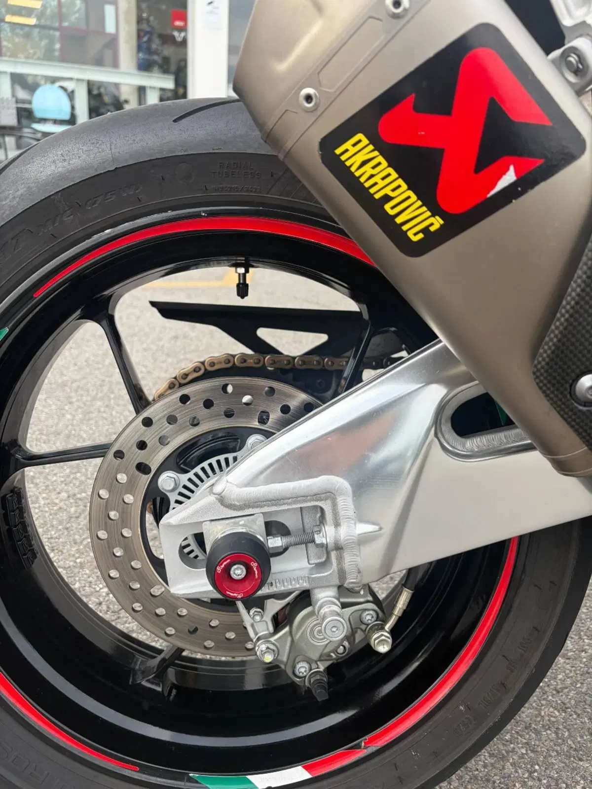 Aprilia Tuono V4 RR (2019 - 20) (4)