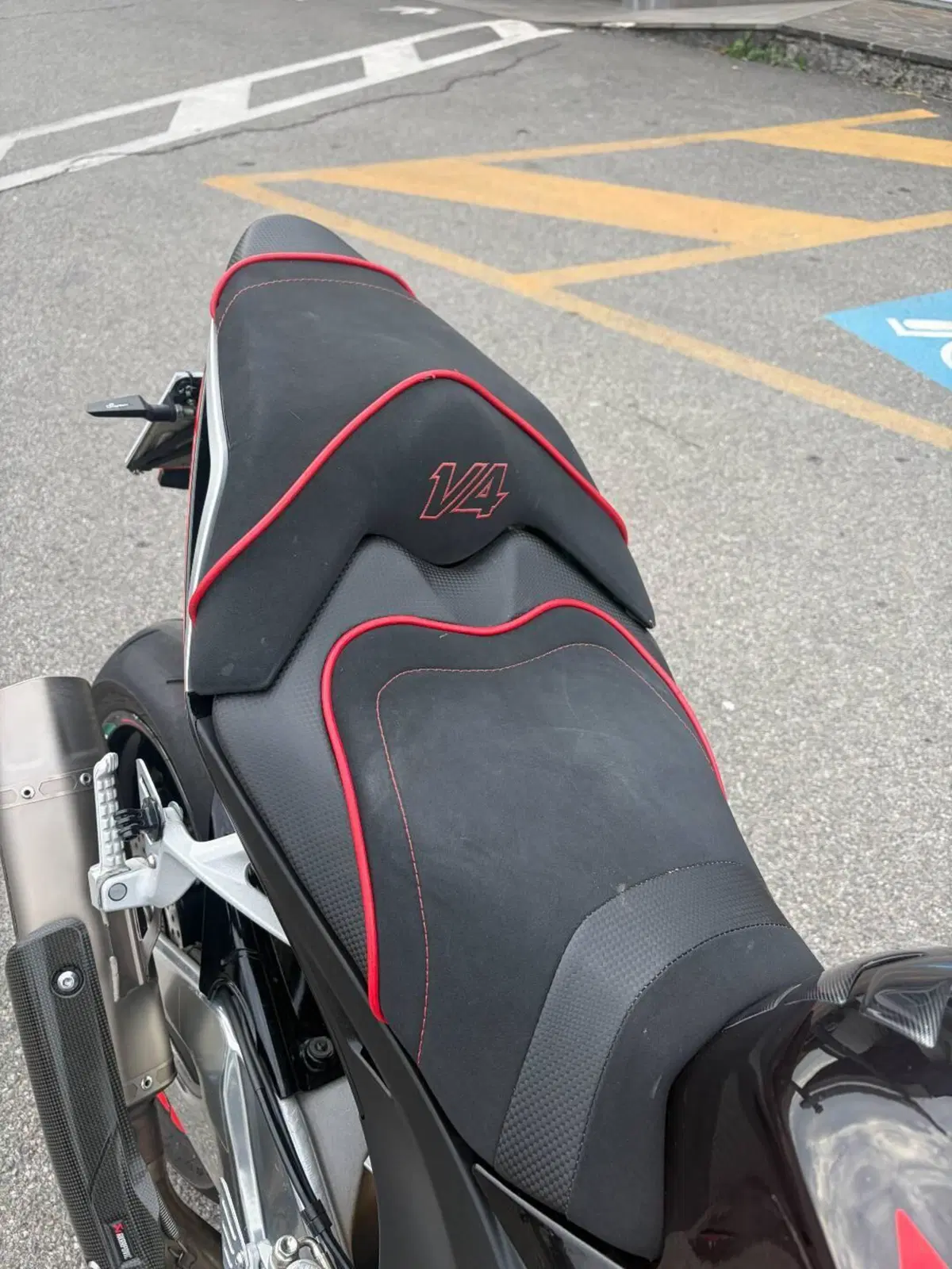 Aprilia Tuono V4 RR (2019 - 20) (6)