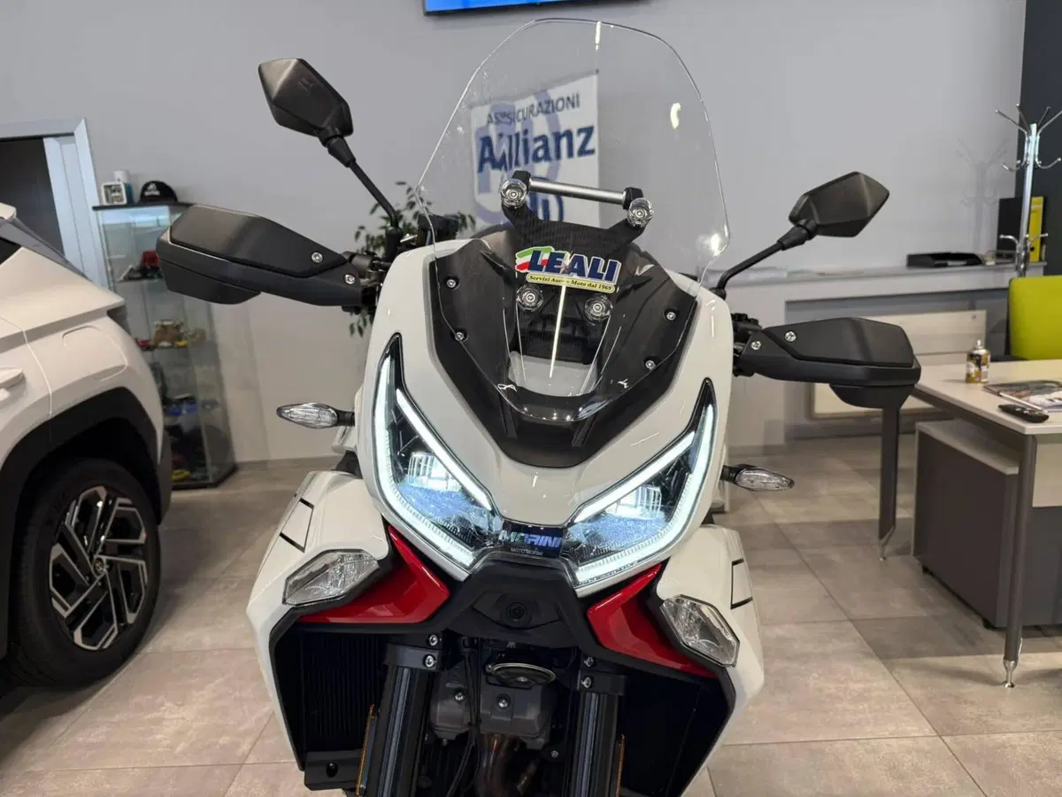 Moto Morini X-Cape 1200 (2026) (2)