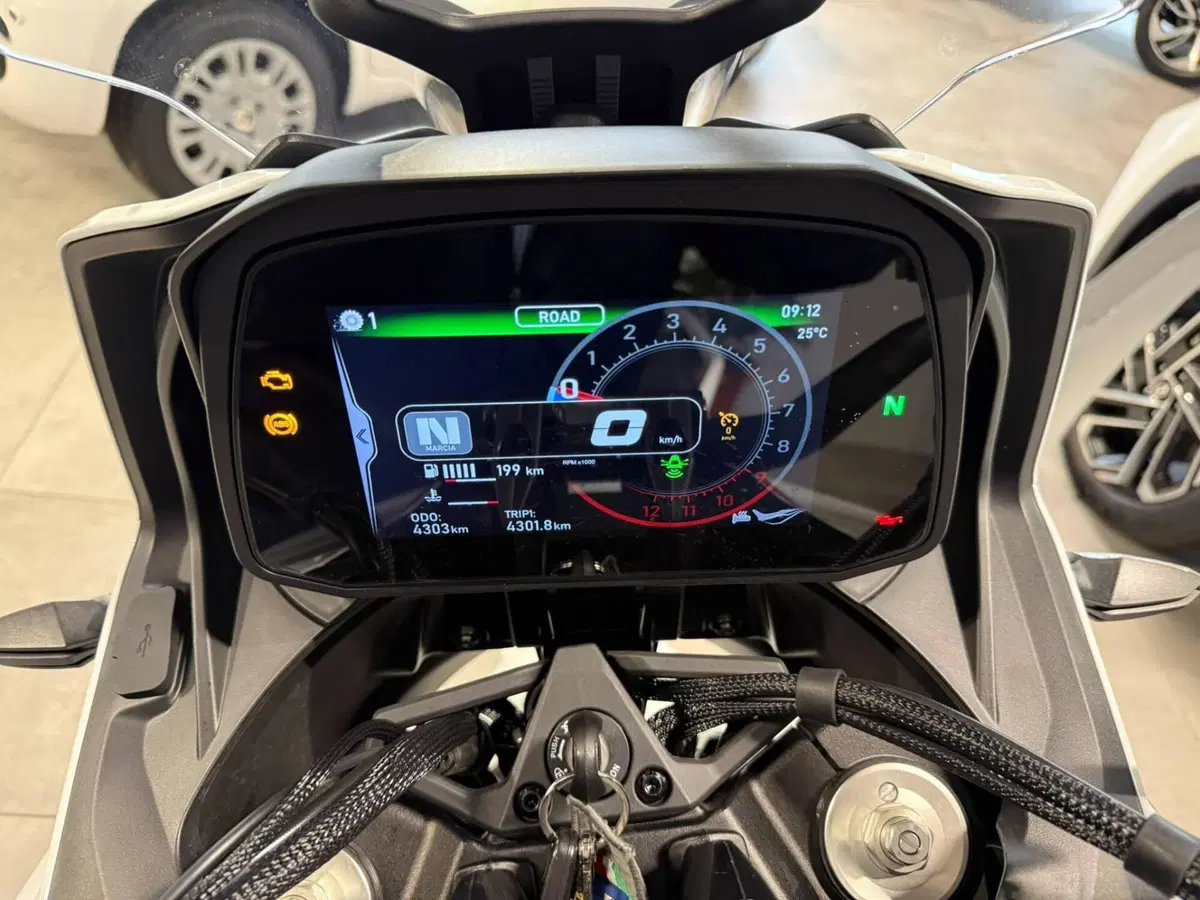 Moto Morini X-Cape 1200 (2026) (15)