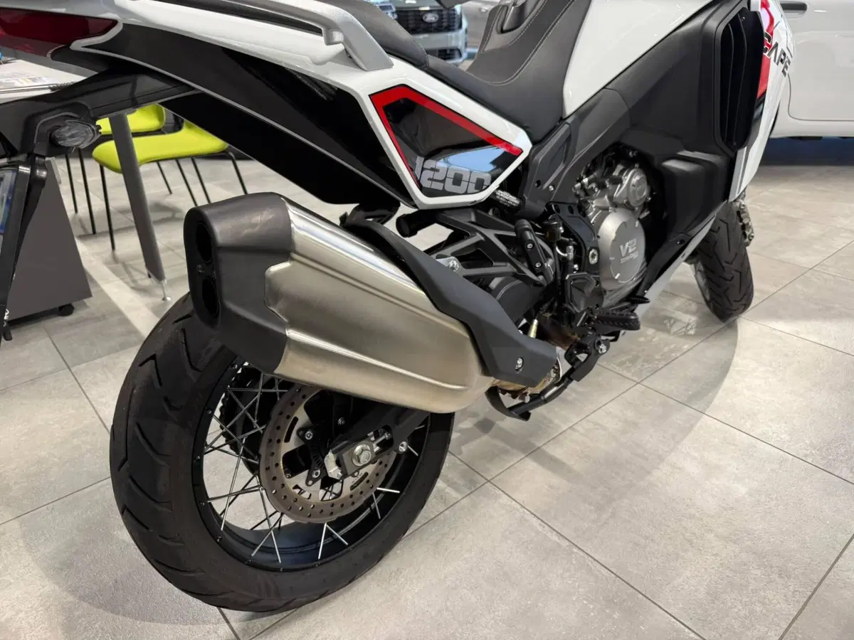 Moto Morini X-Cape 1200 (2026) (11)